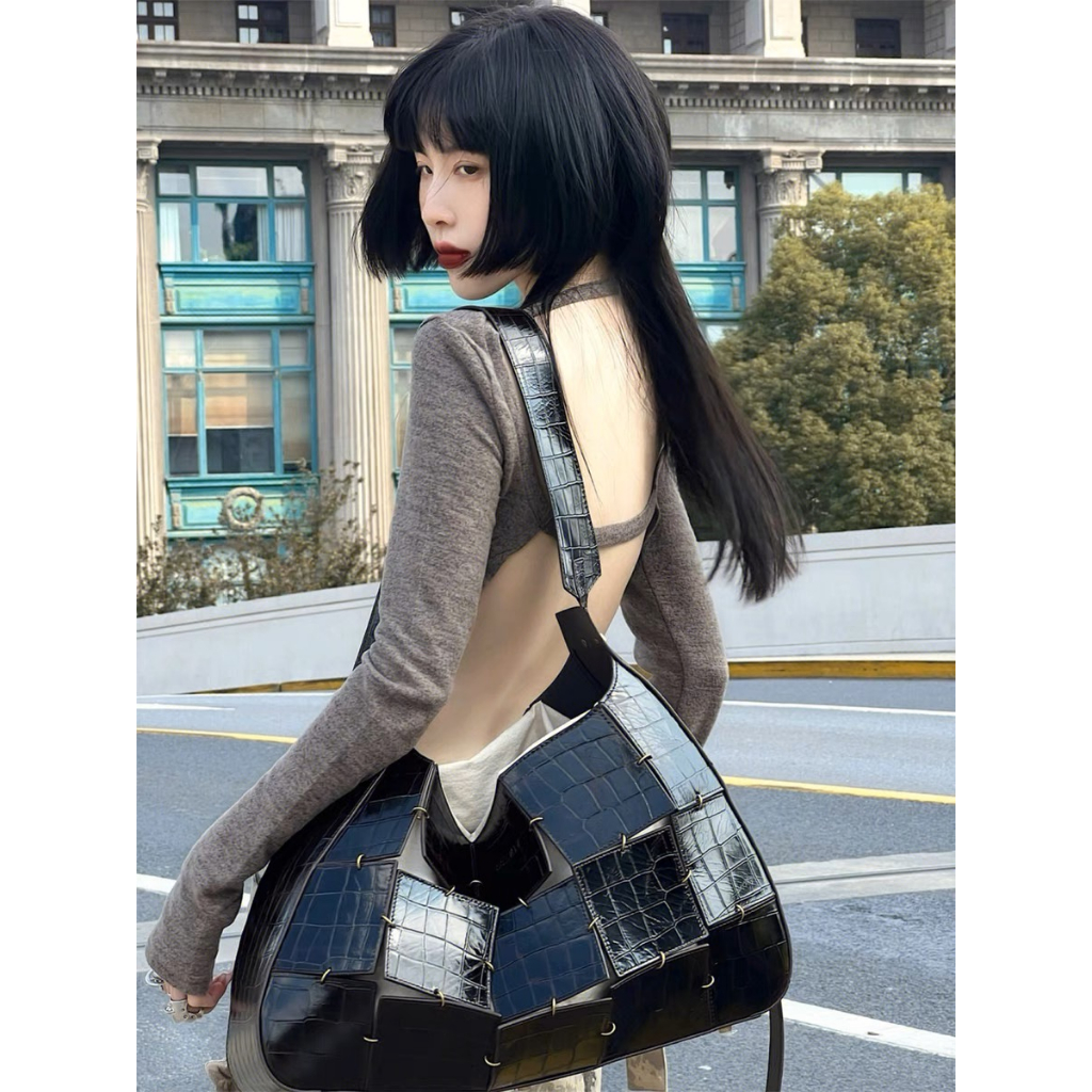 Áo sweater Ngắn Hở Lưng Màu Trơn Phong Cách retro Đường Phố Mỹ Cho Nữ