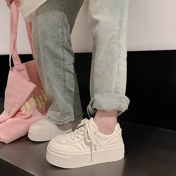 Giày Sneaker Đế Dày Tăng Chiều Cao 3-5cm Chống Trượt Thoải Mái Thời Trang Cho Nữ