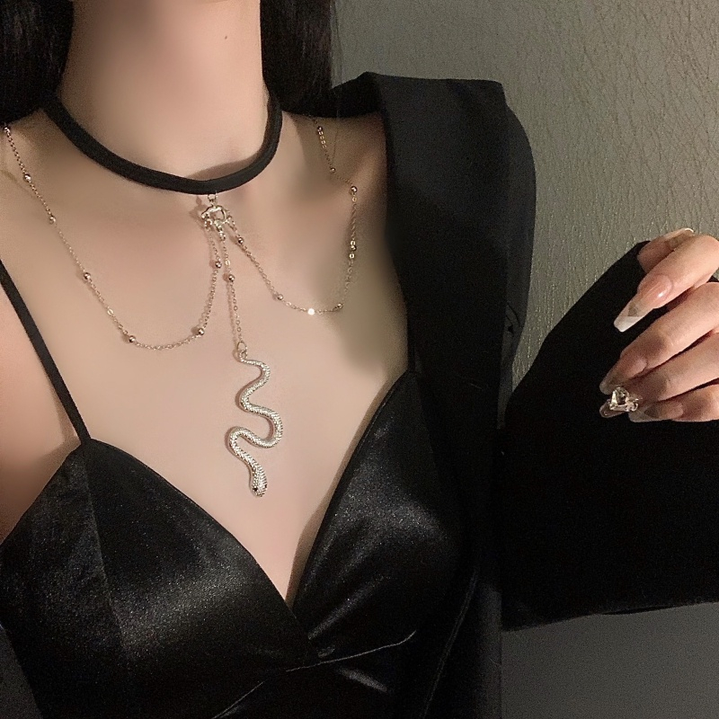 Vòng choker đeo đùi, đeo cổ hình con rắn kèm chuỗi xích thả dài