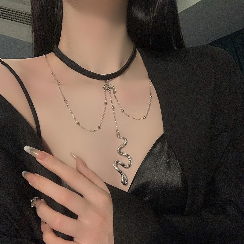 Vòng choker đeo đùi, đeo cổ hình con rắn kèm chuỗi xích thả dài