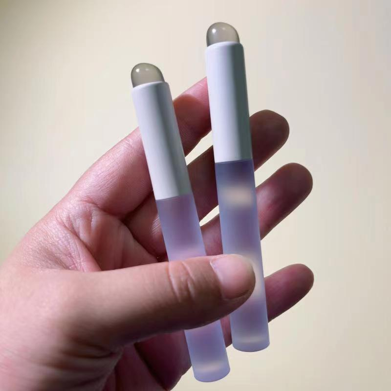 Blue sky Cọ Tô Son Môi Chất Liệu Silicon Siêu Mềm