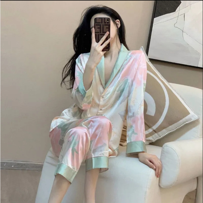 Bộ Đồ Ngủ Tay Dài Chất Lụa Lạnh Cao Cấp Sang Trọng Cho Nữ