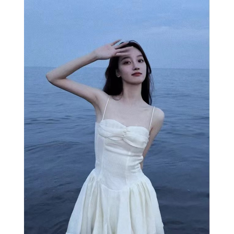 2023 Đầm Hai Dây Màu Trắng Phong Cách desire Tinh Khiết✨✨Đầm Công Chúa Sát Nách Nhấn Eo Phối Lông Xù Đáng Yêu Cho Bé Gái