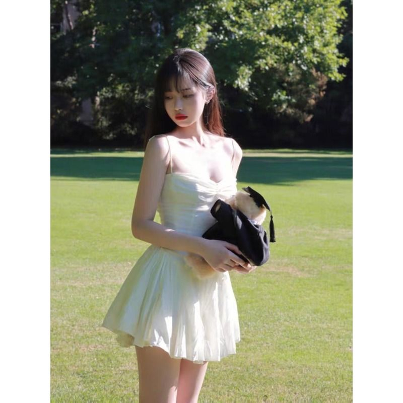 2023 Đầm Hai Dây Màu Trắng Phong Cách desire Tinh Khiết✨✨Đầm Công Chúa Sát Nách Nhấn Eo Phối Lông Xù Đáng Yêu Cho Bé Gái