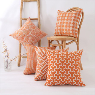 Áo gối thêu jacquard hình học kích thước .45cmx45cm. vỏ gối hai mặt màu cam dùng trang trí sofa / xe hơi