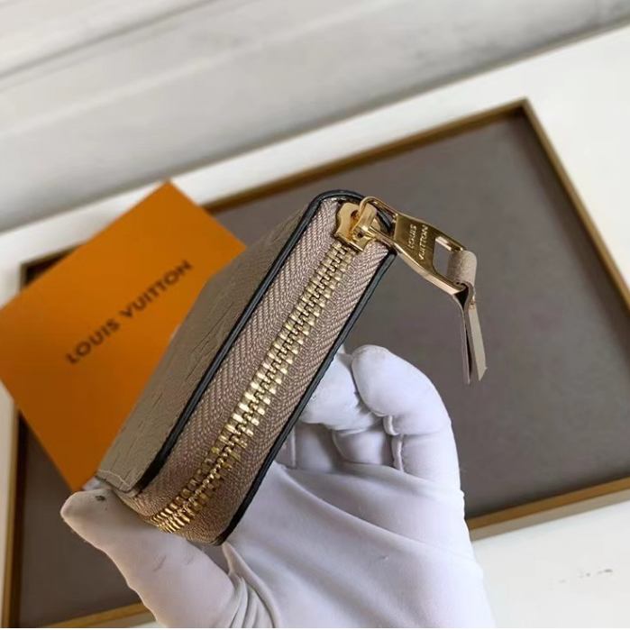 Ví Da Thật 100% Chính Hãng louis vuitton Dập Nổi Họa Tiết lv Có Khóa Kéo m60067