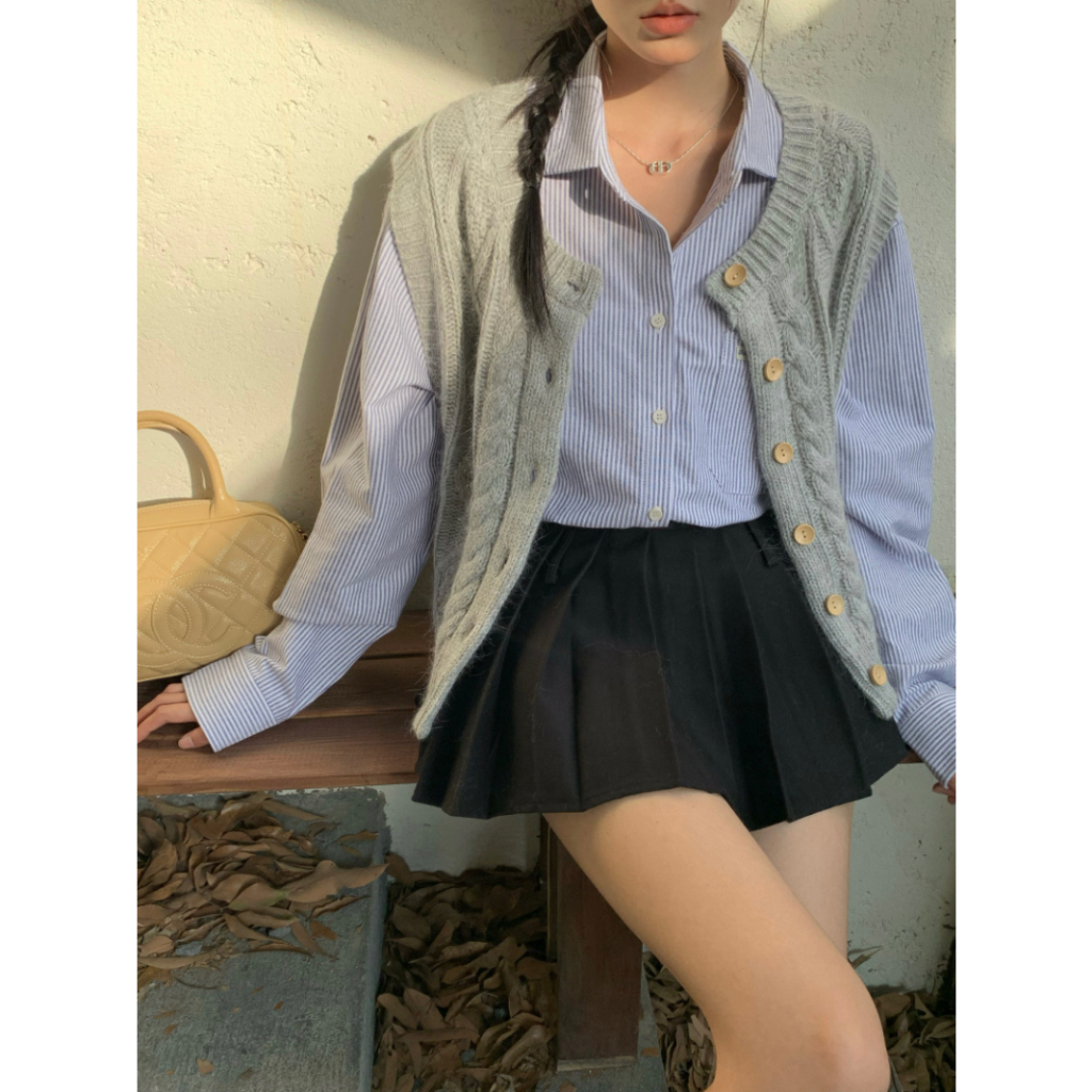 🍓Design sense loose stripe shirt sweater Fried Dough Twists vest cardigan