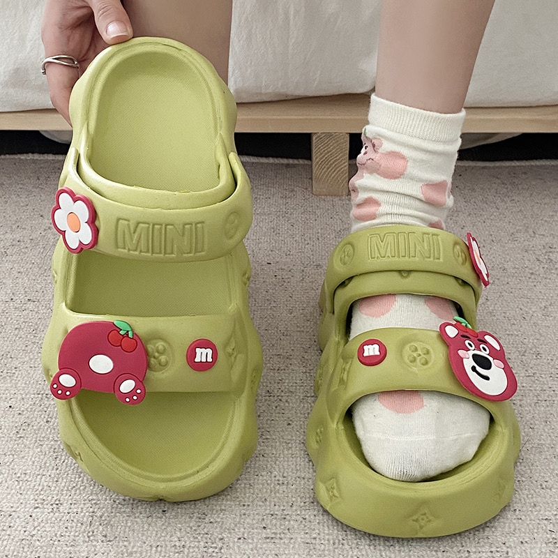 Xăng đan Hai Cách Mang Đế Mềm Nâng Chiều Cao Thoải Mái Họa Tiết Dâu Tây Hoạt Hình Phong Cách Hàn Quốc Thời Trang Cho Nữ bea