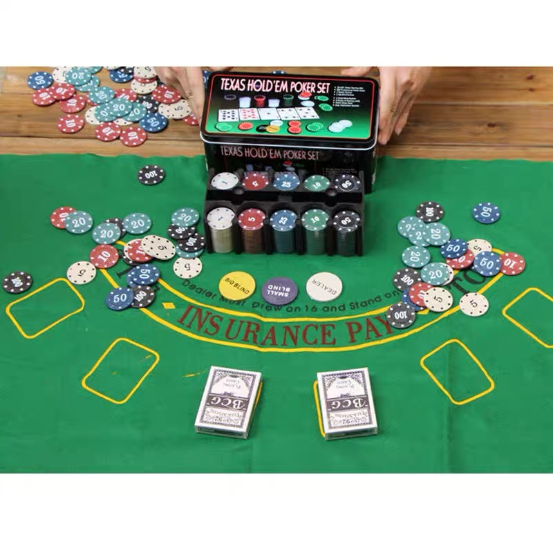 Bộ 200 chip poker có số (phỉnh poker) kèm thảm hàng nhập khẩu cao cấp  bảo hành nếu sp lỗi