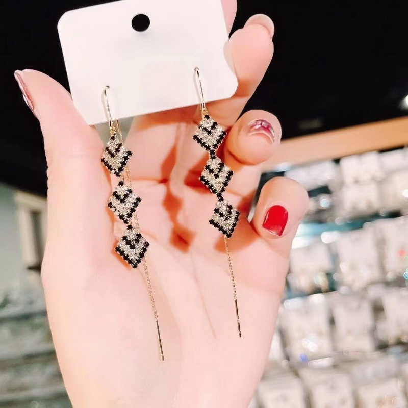 Thời Trang Bông Tai Tua Rua Đính Kim Cương Giả Hình Học Cho Nữ