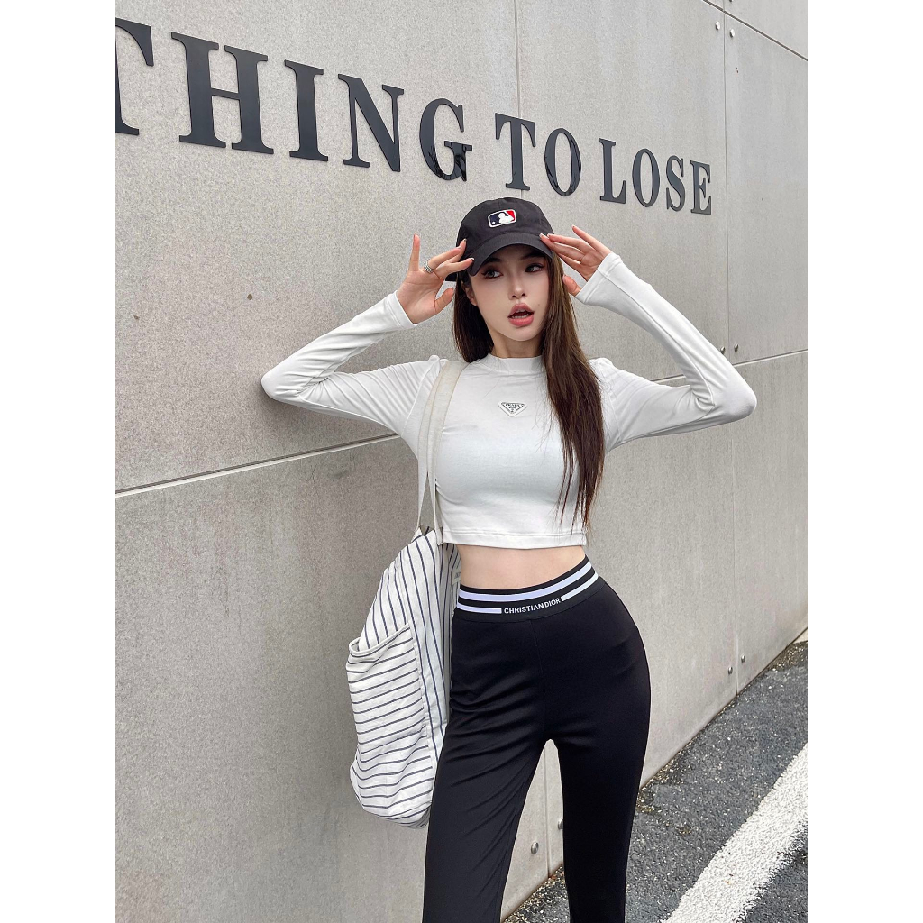 Áo Thun cotton Tay Dài Kiểu Dáng Trẻ Trung Năng Động Cho Nữ