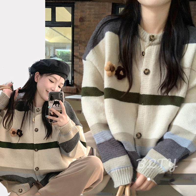 Blty áo len sọc của phụ nữ mùa thu và mùa đông màu tương phản áo len cardigan mới retro hương vị hồng kông lười biếng gió hàng đầu áo khoác cardigan dệt kim