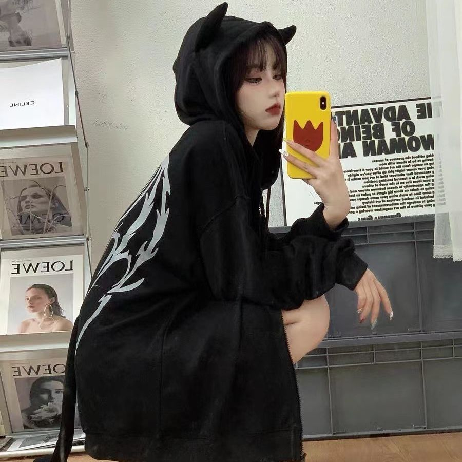 Ruo Bei  Xuan   Áo sweater Có Mũ Trùm Đầu Và Đuôi Quỷ Nhỏ Thiết Kế Mới Phong Cách Mỹ Thời Trang Thu Đông Cho Nữ