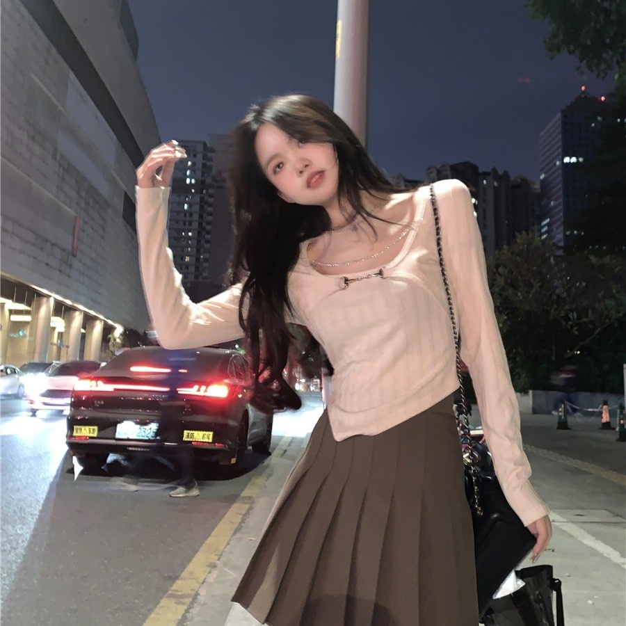 Áo thun vải dệt kim tay dài phối dây xích cá tính trẻ trung cho bạn gái