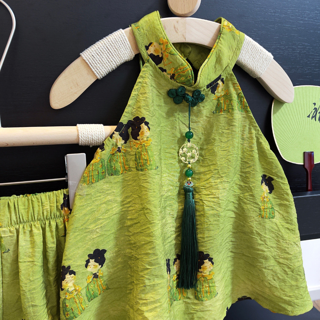 Set Đồ 2 Món Gồm Áo Sát Nách In Họa Tiết Dễ Thương + Quần Ngắn Phong Cách Trung Hoa Cho Bé Gái