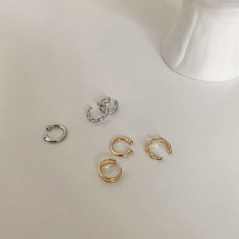 Set 3 Khuyên Tai Kẹp Vành Tai Không Xỏ Lỗ Màu Vàng Kim Thiết Kế Đơn Giản Thời Trang Cho Nữ