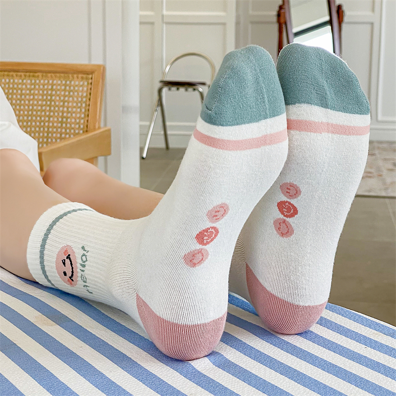Dễ Thương Đôi Tất cotton Họa Tiết Hoạt Hình Xinh Xắn Cho Nữ