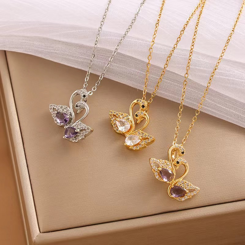 Mới Vòng cổ Bằng Thép Không Gỉ Mạ Vàng 18k Hình Thiên Nga Đính Pha Lê Tím Phong Cách Hàn Quốc