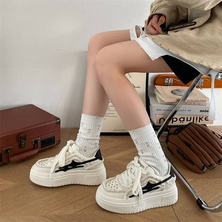 Giày Thể Thao Đế Dày Tăng Chiều Cao Phong Cách Hồng Kông Nhẹ Nhàng Đa Năng Cho Nữ Sinh