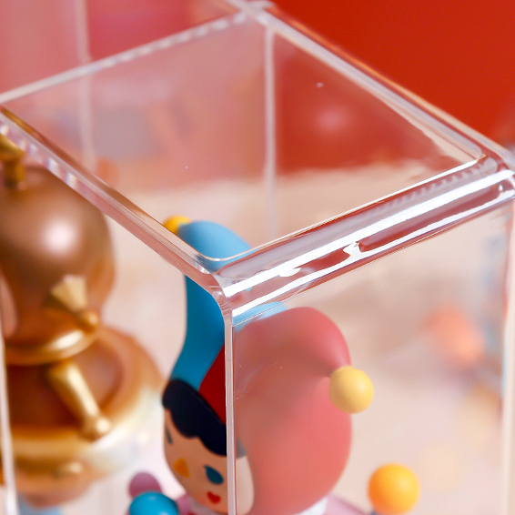 Hộp Đựng Trưng Bày Búp Bê Bằng Acrylic Trong Suốt