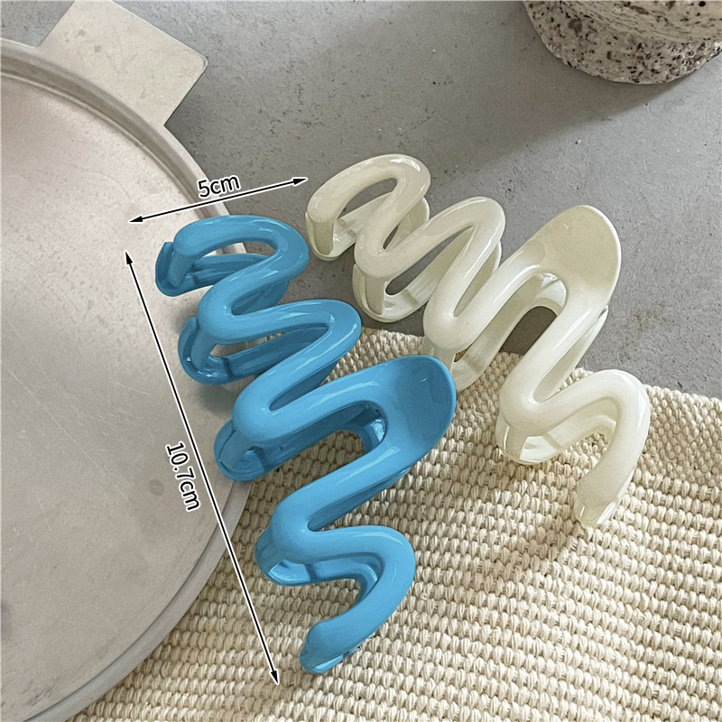 Kẹp Tóc Hình Cá Mập Màu Sắc Ngọt Ngào Cho Nữ