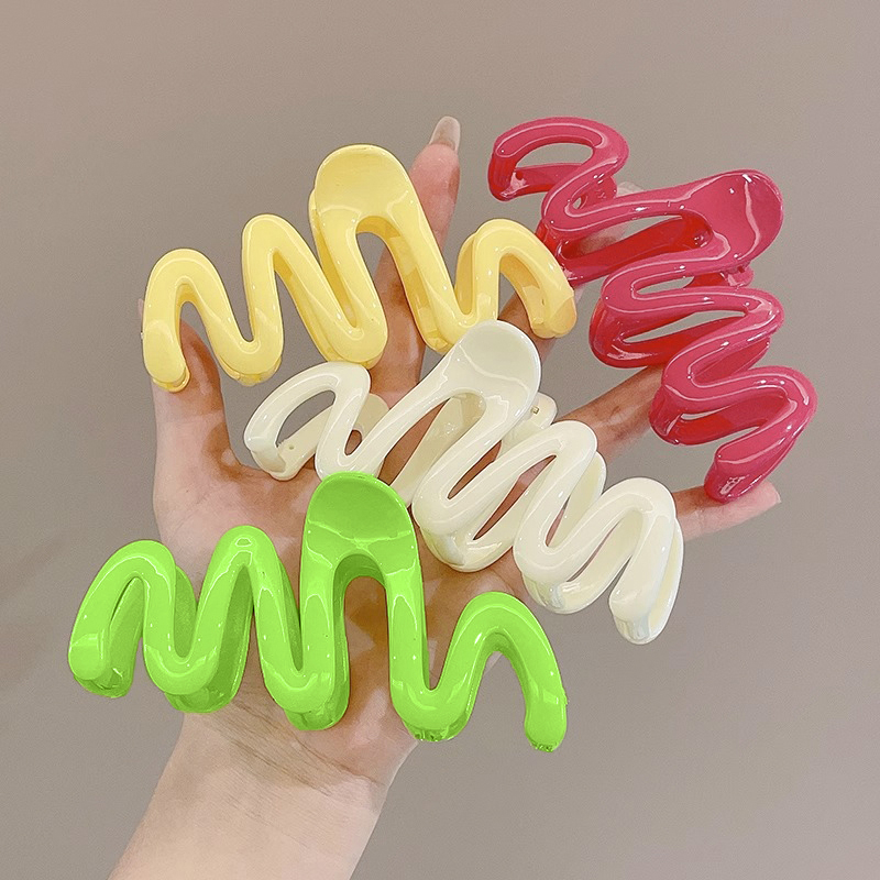 Kẹp Tóc Hình Cá Mập Màu Sắc Ngọt Ngào Cho Nữ