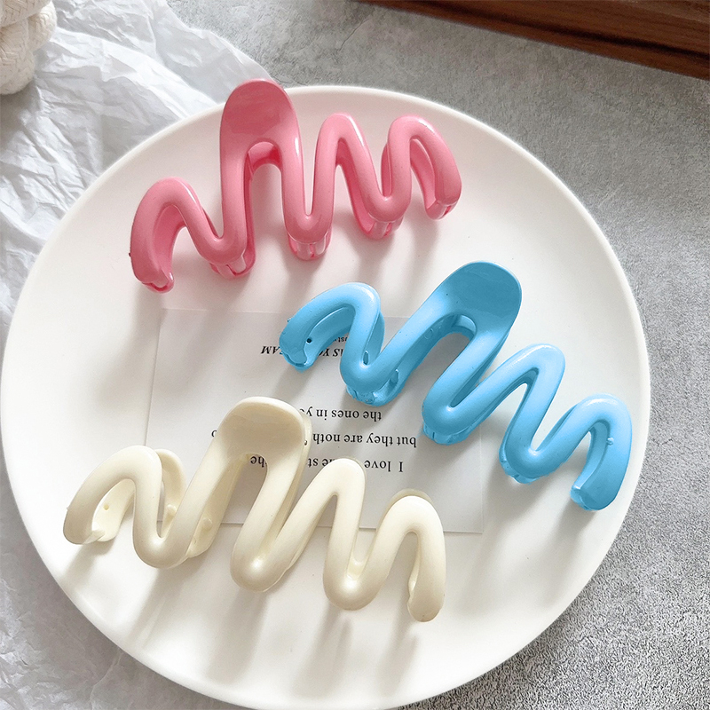 Kẹp Tóc Hình Cá Mập Màu Sắc Ngọt Ngào Cho Nữ