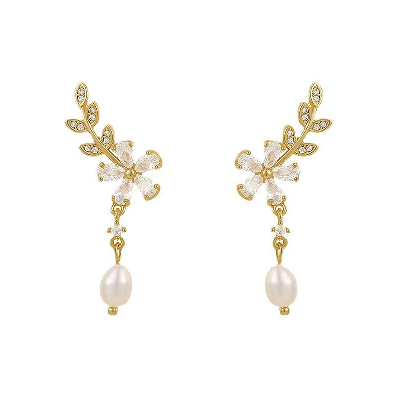 Niche Khuyên Tai Hình Hoa Lá Đính Ngọc Trai Nhân Tạo Thời Trang