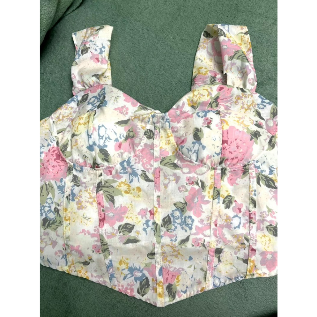 Áo Hai Dây Ôm Dáng Họa Tiết Hoa Phong Cách Pháp Thời Trang Mùa Hè 2023 Mới Cho Nữ