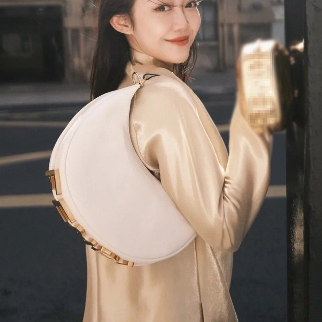 Túi Xách Nữ Dây Xích Đeo Vai Màu Trắng Phong Cách Fen d