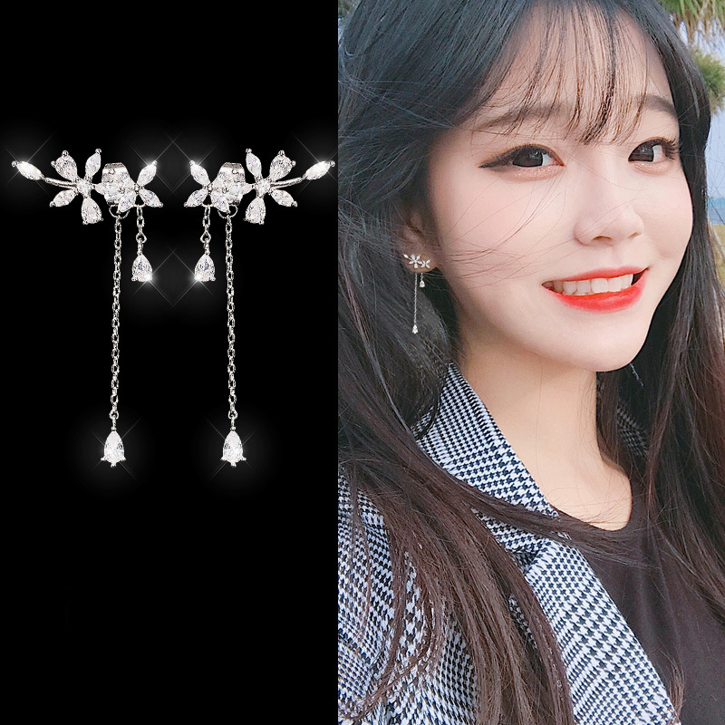 Bông Tai Dáng Dài Hình Đôi Cánh Đính Đá Phối Tua Rua Phong Cách Hàn Quốc Kiểu Mới