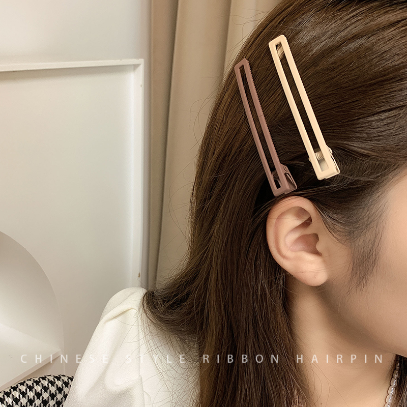 MOCHASHU	Kẹp Tóc Mái Bằng Thép Màu Đen Chất Lượng Cao