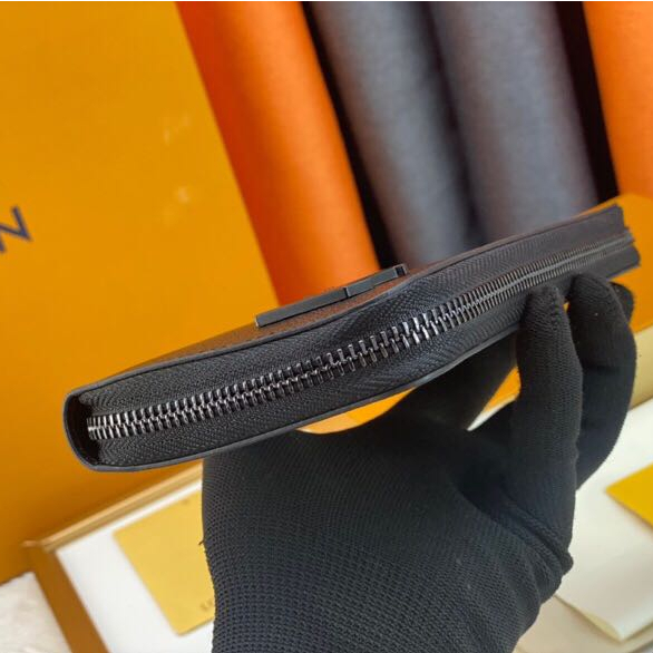 Ví louis vuitton Chụp Ảnh Thời Trang Cao Cấp M622955