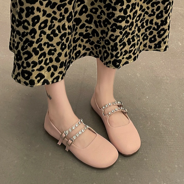 One more shoes⭐Giày Da Mũi Tròn Màu Trơn Đính Đá Phong Cách Hàn Quốc Cho Nữ