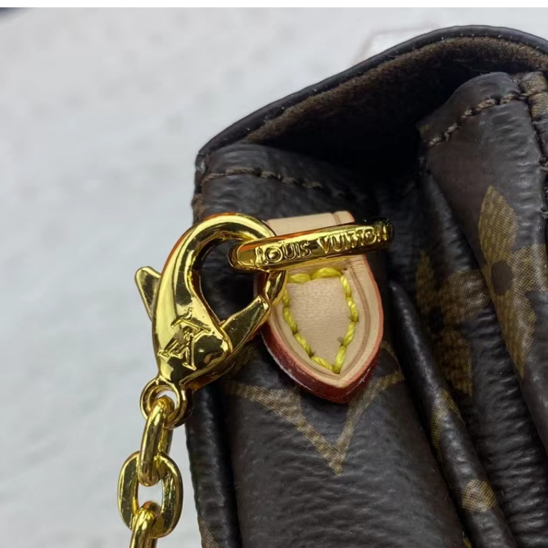 Túi Đeo Chéo louis vuitton lv mini Phối Dây Đeo Sợi Xích Vàng Sang Trọng Thời Trang Cho Nữ m81389