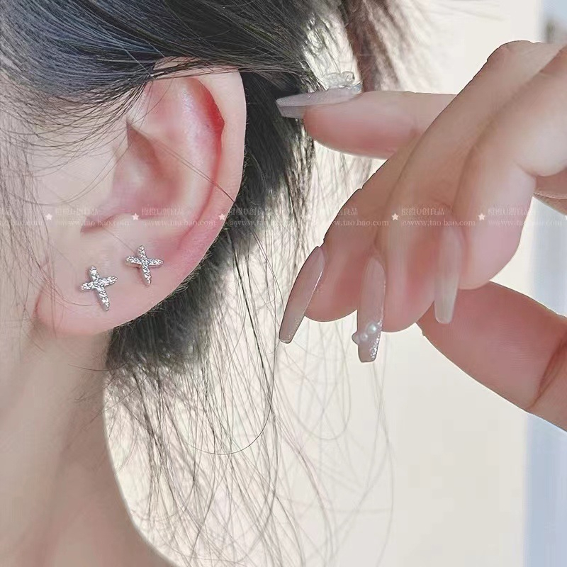 Thời Trang Bộ Khuyên Tai Đính Đá Kim Cương Hình Chữ Thập Màu Bạc Phong Cách Hàn Quốc Dành Cho Học Sinh