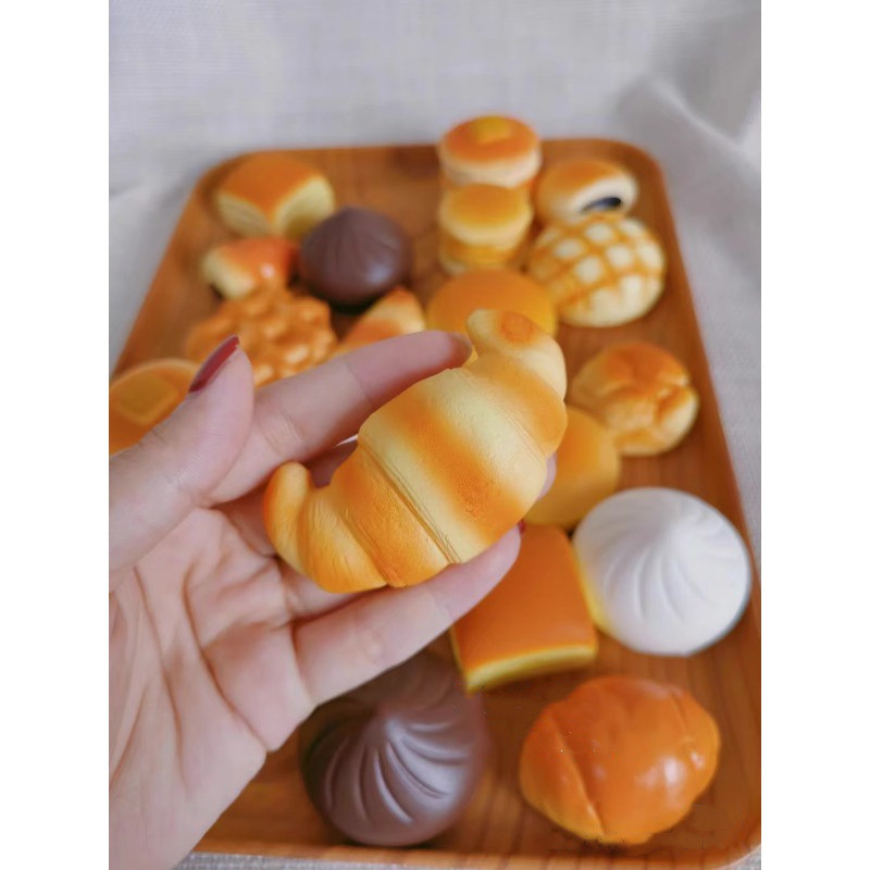 Đồ Chơi Xốp squishy Giảm Stress Hình Bánh Mì / Bánh Mì / Dứa Dễ Thương Cho Bé