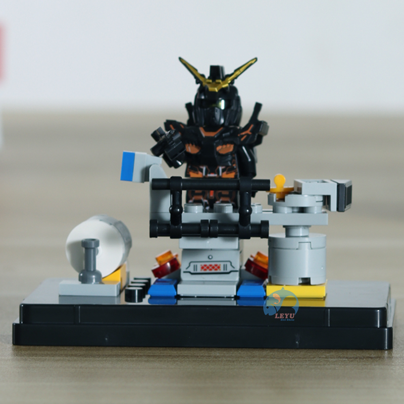 Hộp Đồ Chơi Lắp Ráp Mô Hình gundam 4 Trong 1 Chống Bụi Dành Cho Bé Trai