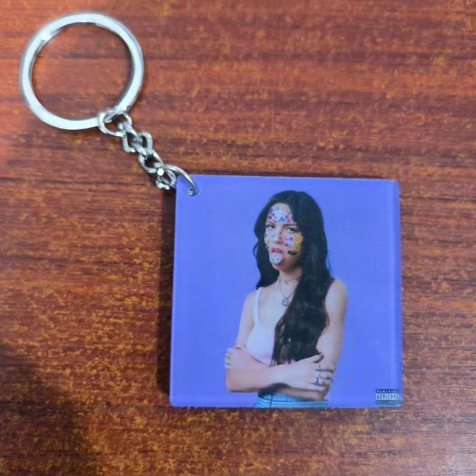 Móc Khóa Bằng acrylic Lấy Cảm Hứng Từ olivia rodrigo sour Gusts Mới