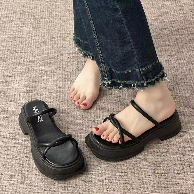 Dép lê nữ mẫu mới gót thô đế dày