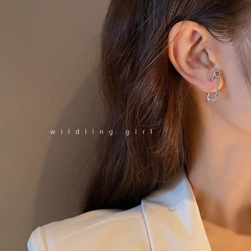 Bông Tai Hình Ghim Kẹp Đơn Giản Phong Cách hip hop Cá Tính Cho Nữ
