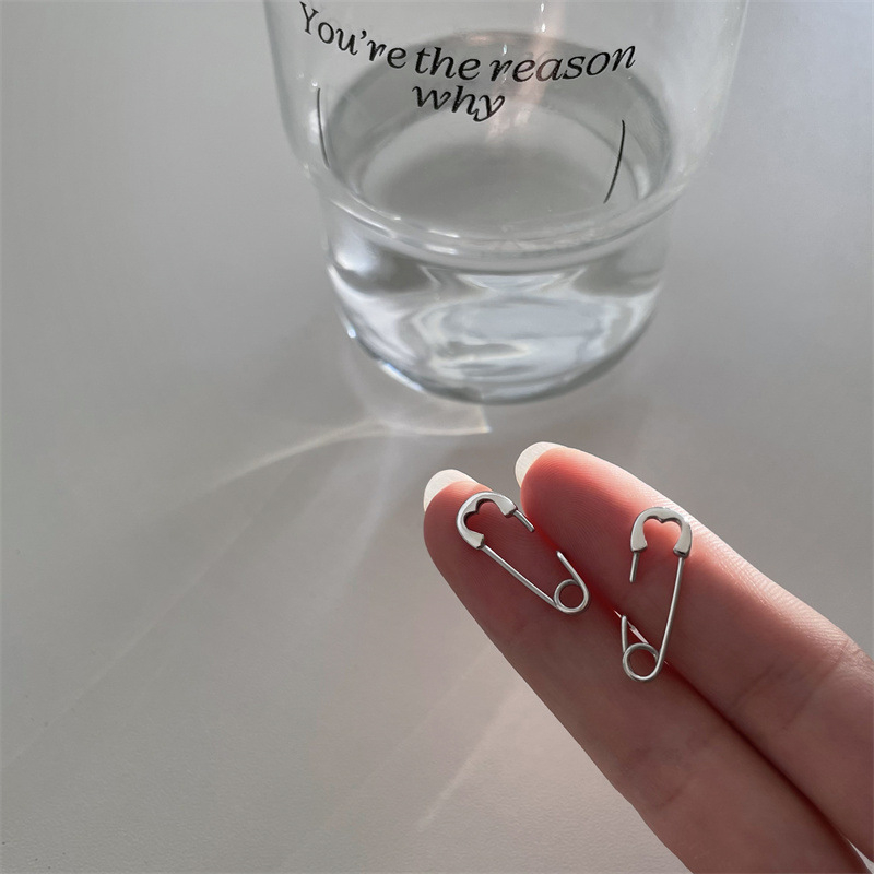 Bông Tai Hình Ghim Kẹp Đơn Giản Phong Cách hip hop Cá Tính Cho Nữ