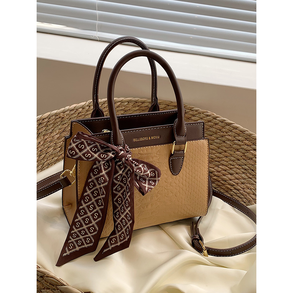 GUUCI túi xách nữ túi đeo chéo kẹp nách đeo vai 2023NEW GDJ2390SHY 37Z230912