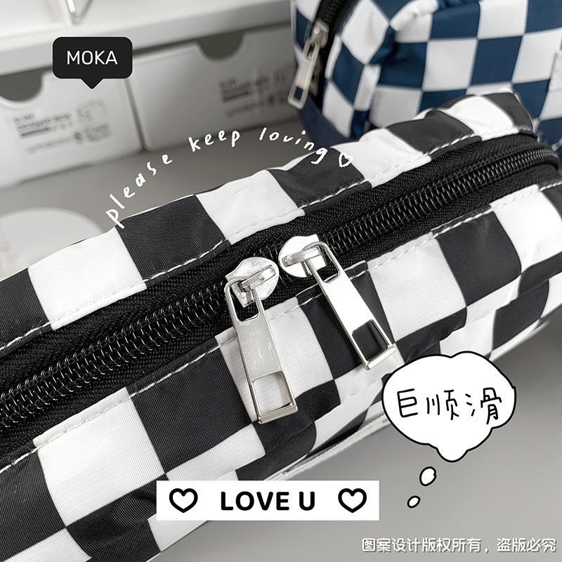 Túi Đựng Bút Chì Kẻ Sọc Caro Trắng Đen Đa Năng