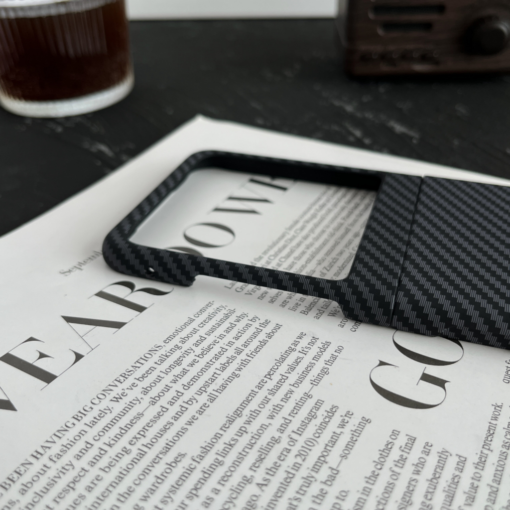 Ốp Điện Thoại Sợi carbon Siêu Mỏng Bảo Vệ Toàn Diện Cho motorola moto razr 40 ultra