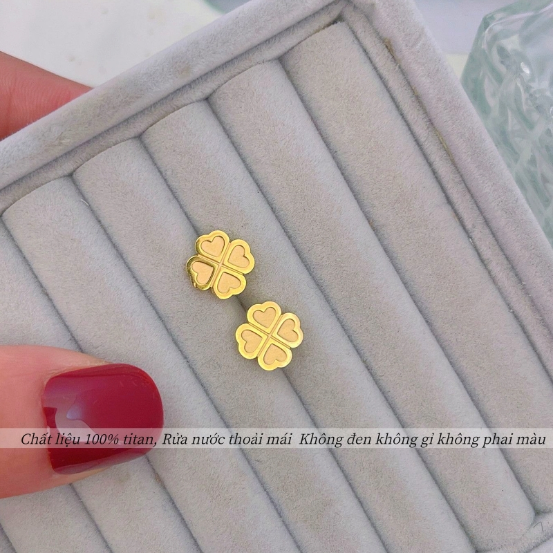 Bông tai titan cao cấp không gỉ mạ vàng 24k thiết kế hình trái tim ghép thành cỏ 4 lá xinh xắn thời trang dành cho nữ