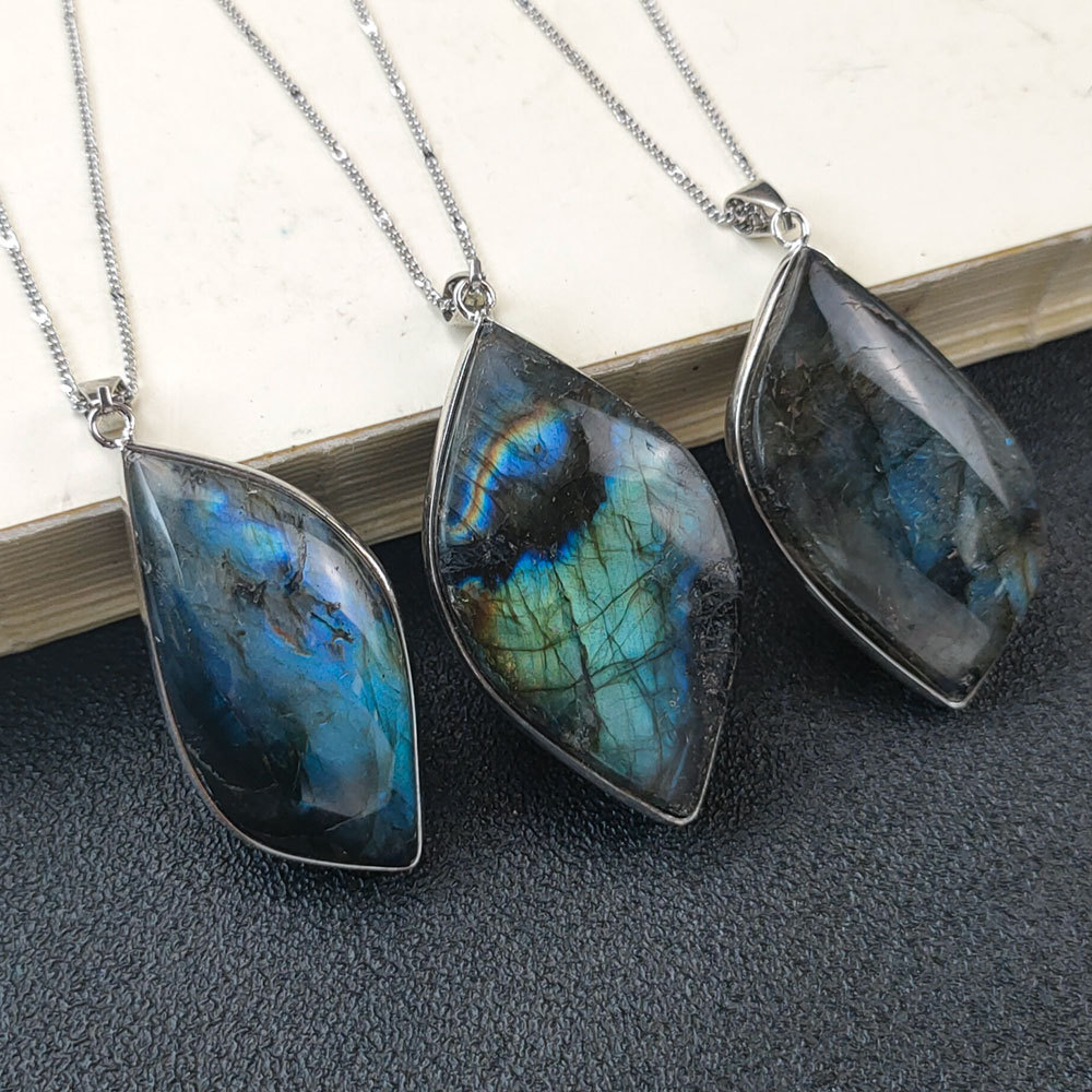 Vòng cổ Mặt Đá Pha Lê Cabochon Tự Nhiên