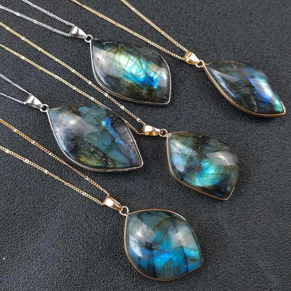 Vòng cổ Mặt Đá Pha Lê Cabochon Tự Nhiên