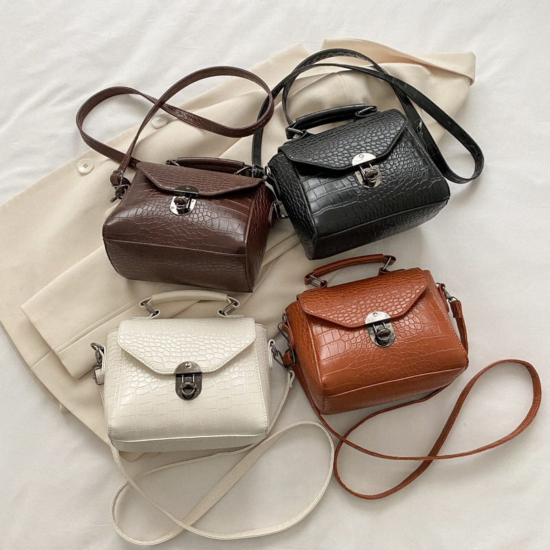 Yogodlns Túi Đeo Chéo Da pu Hình Vuông Màu Trơn Phong Cách vintage Có Khóa Dành Cho Nữ