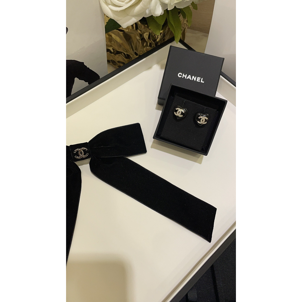 Bông Tai Hình Trái Tim Lập Thể Đính Kim Cương Phong Cách vintage Mới 2023c